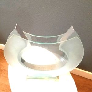 Modern Arch Shape Stand Out Decor / Vase